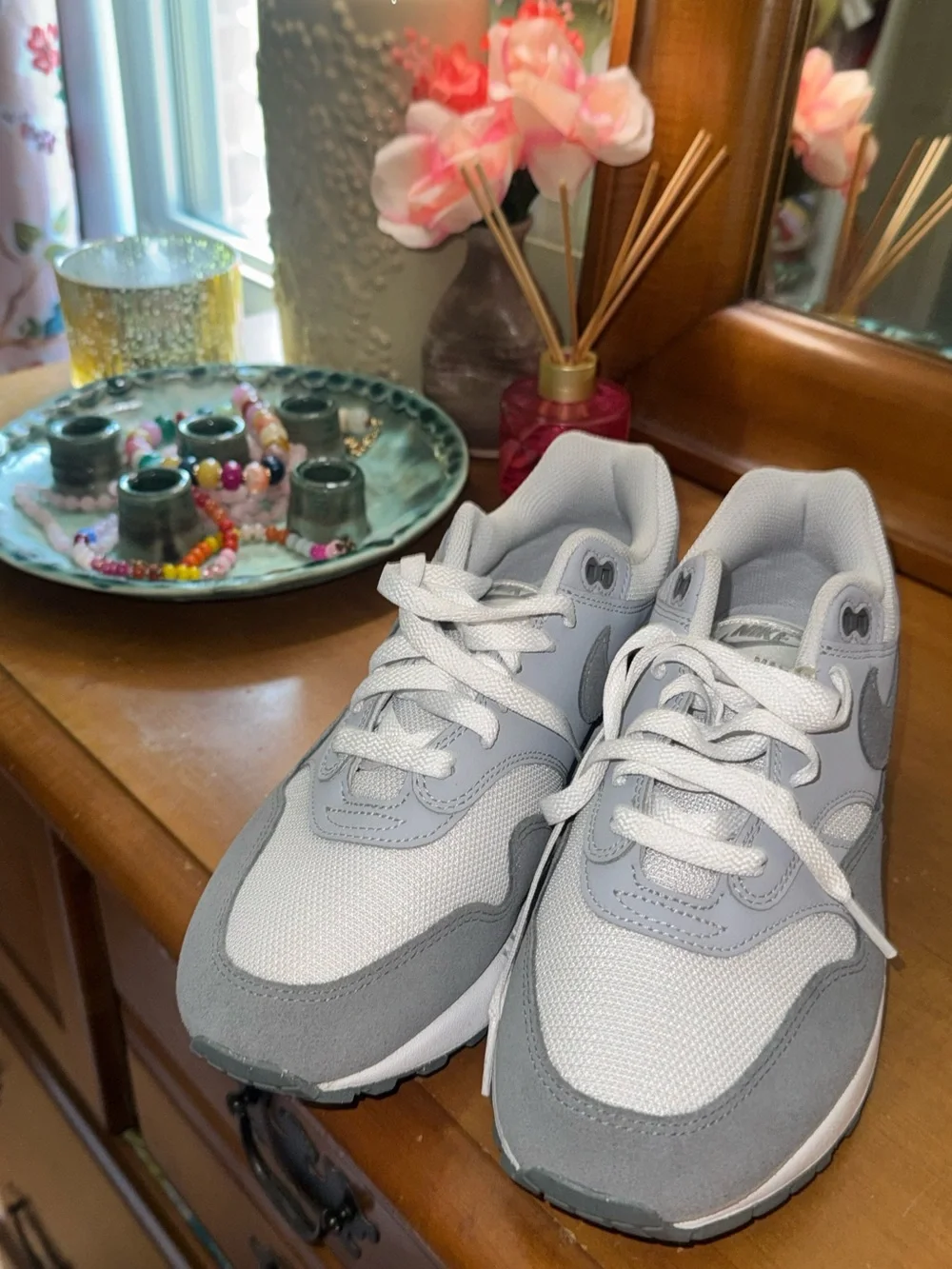 Nike Air Max 1 Smoke Grey Sneakers Men’s 9.5 HM9936-001 Excellent